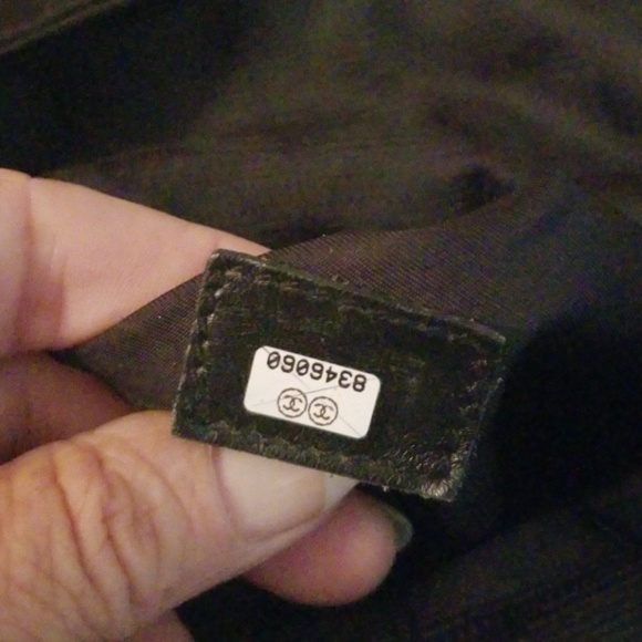 AUTHENTIC CHANEL BAG ..USED BUT STILL IN GREAT CON - Picture 5 of 7